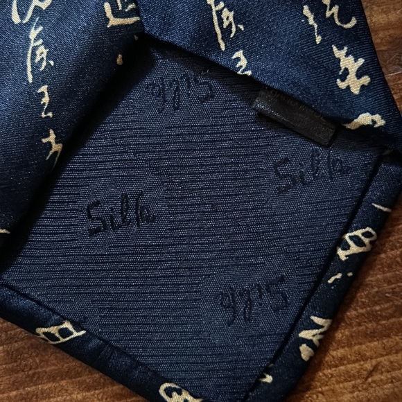 Kai Long hand made 100% silk unique Chinese calligraphy characters - Picture 4 of 4